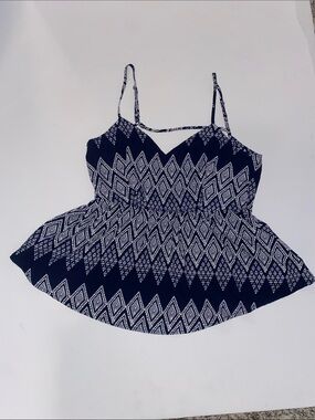 Love Tree Navy and White Geometric Peplum Cami
